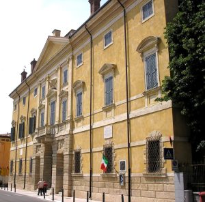 Palazzo Guarienti - la facciata